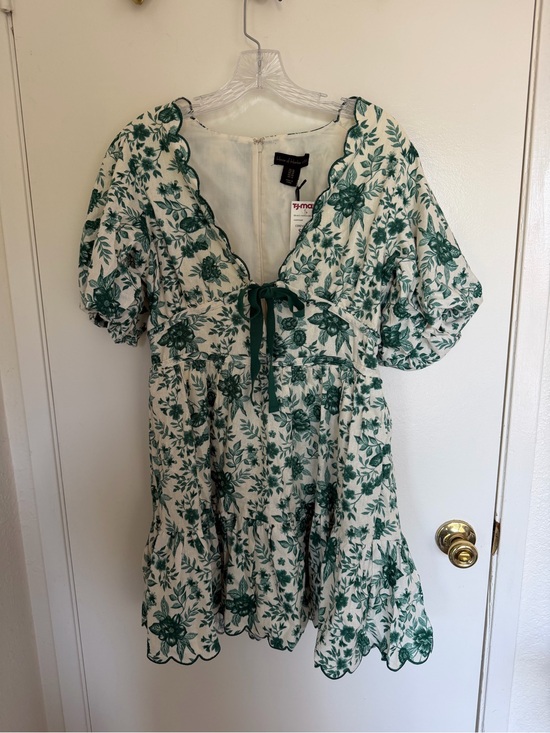 House of Harlow 1960 Dresses & Skirts - House of Harlow 1960 White Mini Dress with Green Floral Print